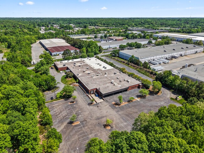 Plus de détails pour 2540 Empire Dr, Winston-Salem, NC - Local d'activités à louer