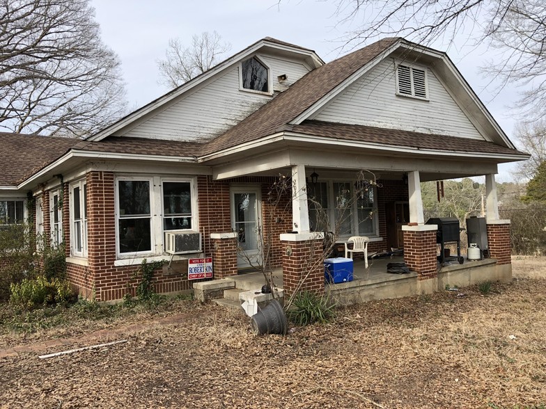 205 Oxford Rd, New Albany, MS à vendre - Photo principale - Image 1 de 1