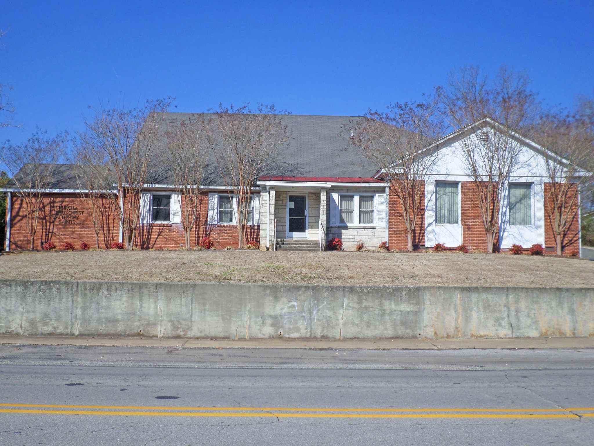 901 Jackson Ave S, Russellville, AL for sale Primary Photo- Image 1 of 1