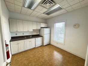 10 Townsquare, Chatham, NJ for lease Interior Photo- Image 2 of 8
