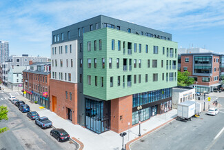 Plus de détails pour 2-10 Maverick Sq, Boston, MA - Vente au détail à louer