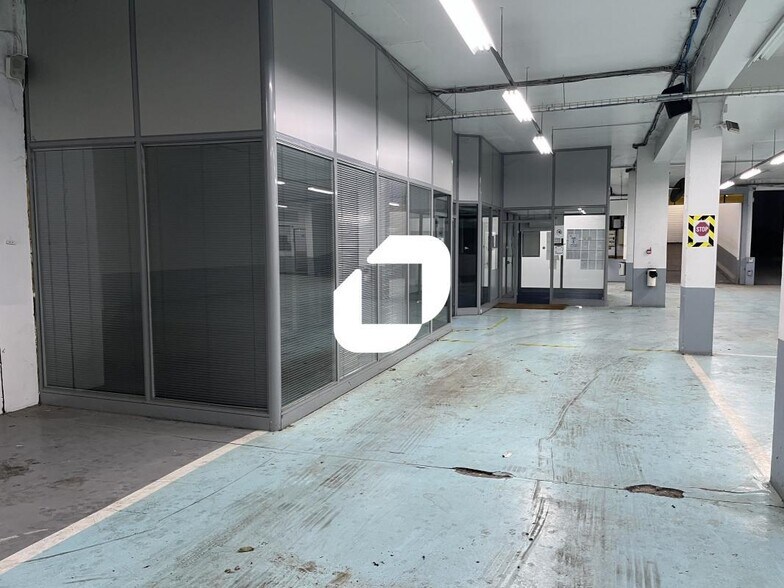 Industrial in Montrouge for lease - Building Photo - Image 2 of 7