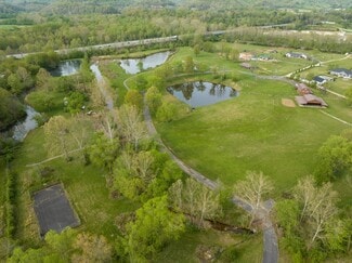 Plus de détails pour 660 Fox Fire Rd, Milton, WV - Terrain à vendre