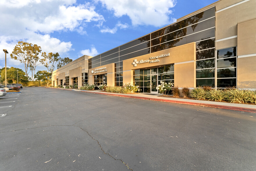 17232 Red Hill Ave, Irvine, CA for lease - Building Photo - Image 3 of 77