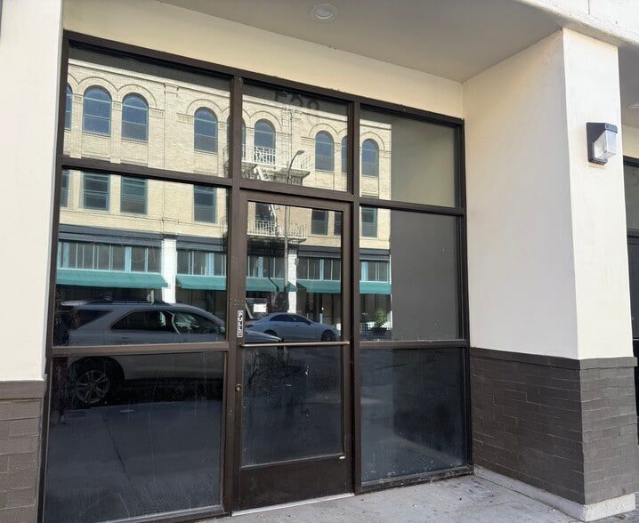528 E Main St, Stockton, CA for lease - Building Photo - Image 3 of 4