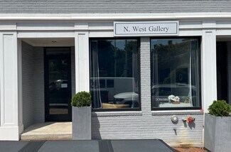 Plus de détails pour 70 Main St, New Canaan, CT - Commerce de détail à louer