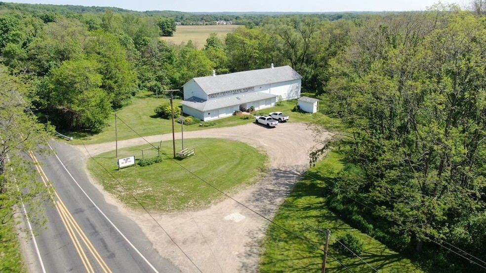 3006 Douglas Ave, Kalamazoo, MI for lease - Building Photo - Image 1 of 5