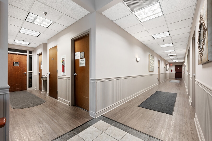 3000 Stonewood Dr, Wexford, PA for lease - Building Photo - Image 3 of 18