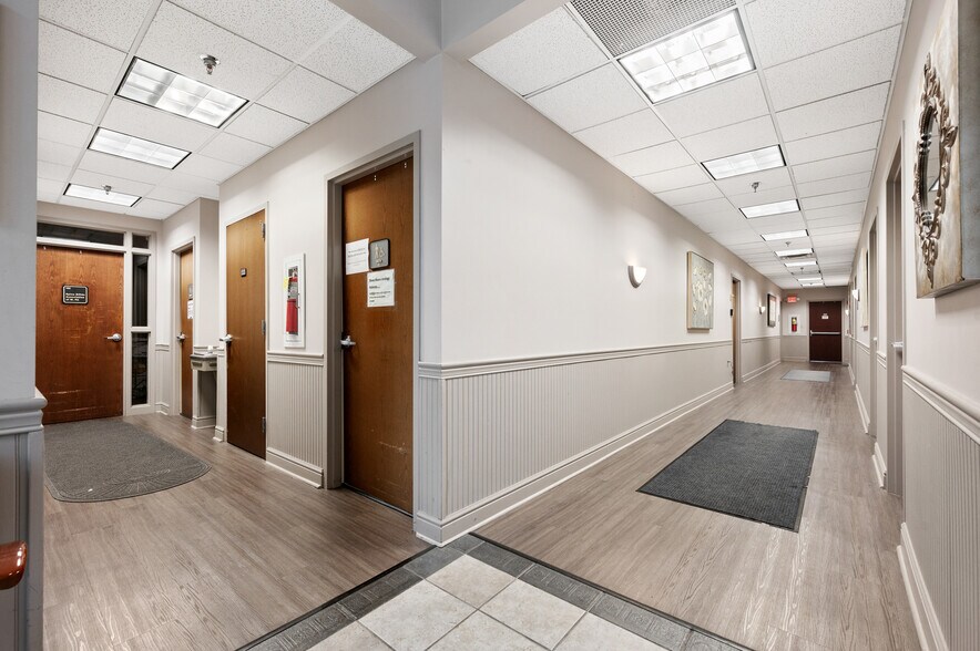 3000 Stonewood Dr, Wexford, PA à louer - Photo du bâtiment - Image 3 de 18