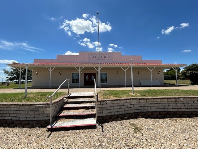 893 E Fm 93, Temple, TX à louer - Photo du bâtiment - Image 1 de 1