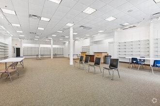 1080 Piper Ln, Burlington, NC for lease Interior Photo- Image 2 of 4