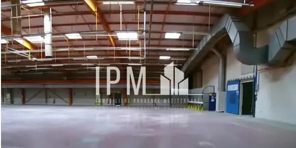 Flex in Tarascon for lease - Building Photo - Image 2 of 4