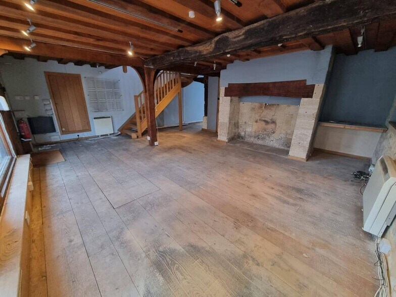 9 Church St, Trowbridge à louer - Photo du bâtiment - Image 3 de 8