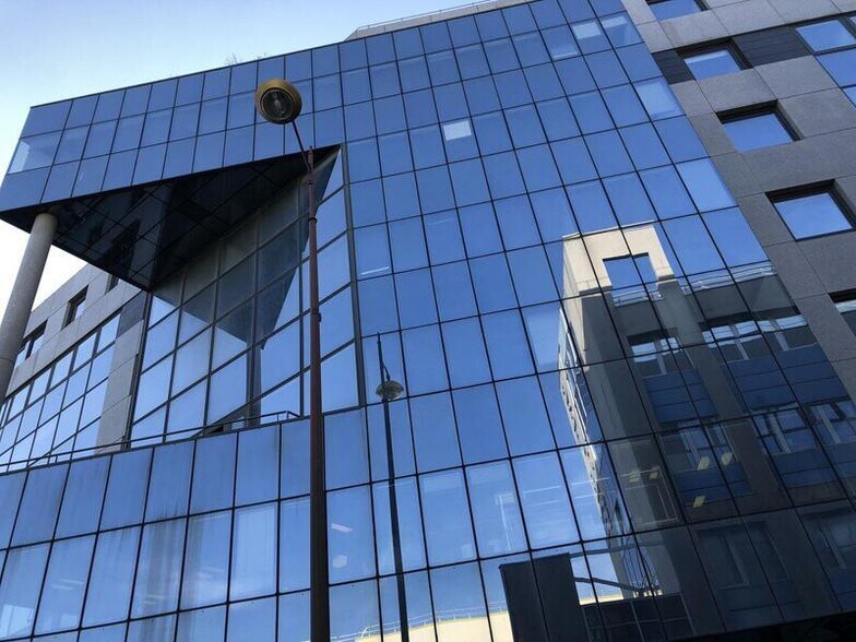 Bureau dans Paris à louer - Photo du bâtiment - Image 2 de 16