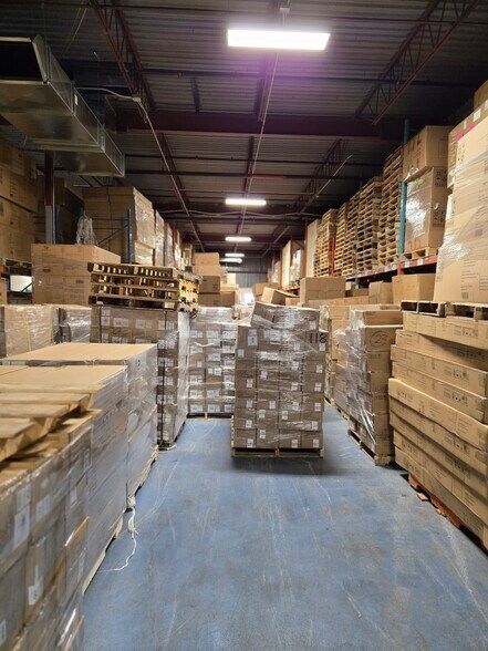 6635-6669 Ch De La Côte-De-Liesse, Saint-Laurent, QC à louer - Photo du bâtiment - Image 2 de 5