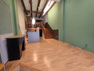 Plus de détails pour Multi-résidentiel à vendre