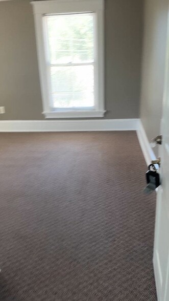 16 Oak Grove St, Mount Holly, NC for lease - Commercial Listing Video - Image 2 of 18