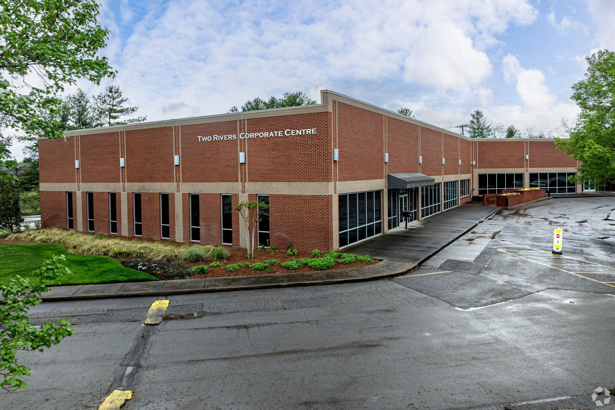 2501 McGavock Pike, Nashville, TN for sale Primary Photo- Image 1 of 5