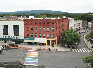 Plus de détails pour 158-164 Main St, Northampton, MA - Vente au détail à louer