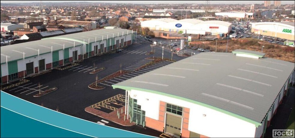 18 Great Bridge St, West Bromwich à louer - Photo du bâtiment - Image 2 de 9