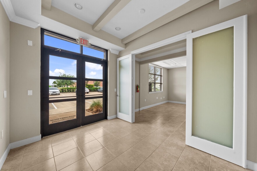8118 Fry Rd, Cypress, TX for lease - Building Photo - Image 3 of 10