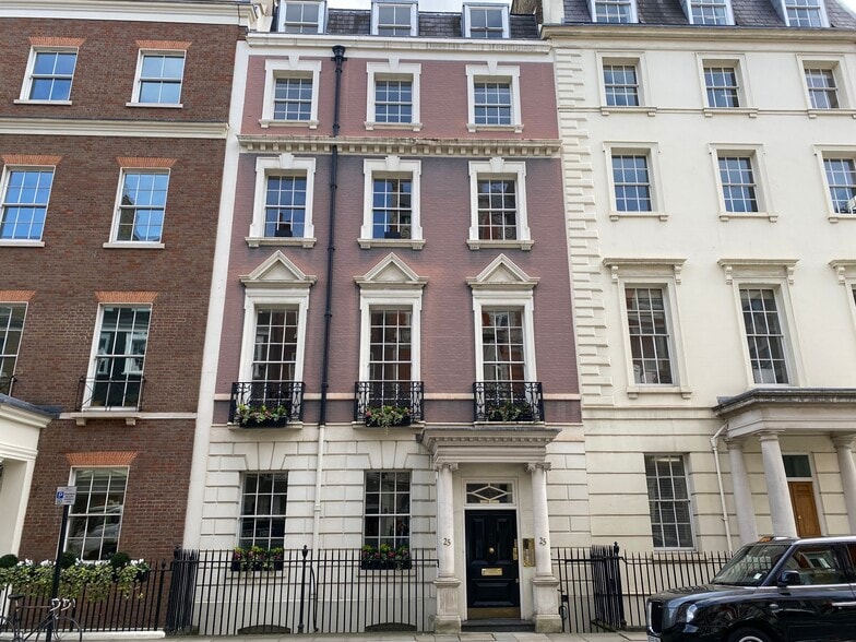 25 Hill St, London for lease - Building Photo - Image 1 of 2
