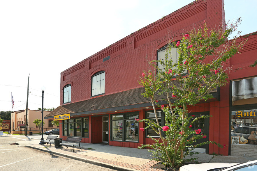 121 E Green St, Perry, FL for sale - Building Photo - Image 2 of 3