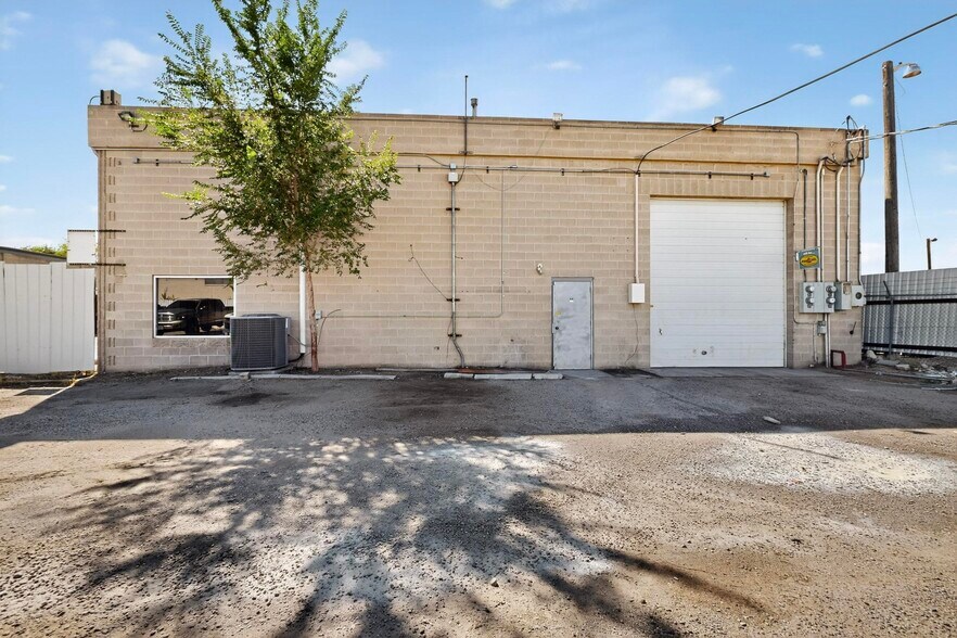 2105 Aztec Rd NE, Albuquerque, NM for lease - Building Photo - Image 2 of 53