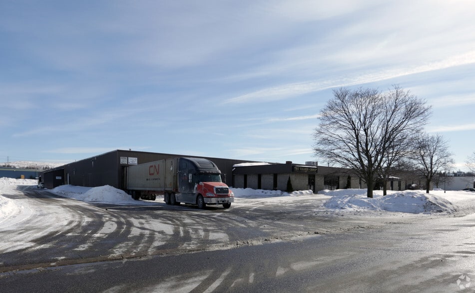 445 Dobbie Dr, Cambridge, ON for lease - Building Photo - Image 2 of 2