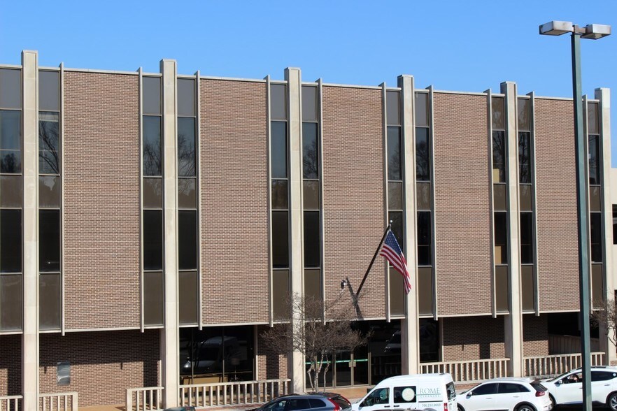 501 Broad St, Rome, GA à louer - Photo du bâtiment - Image 1 de 8