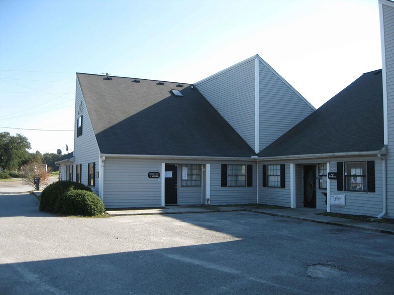 3025 Ashley Phosphate Rd, North Charleston, SC à louer - Photo du bâtiment - Image 2 de 14