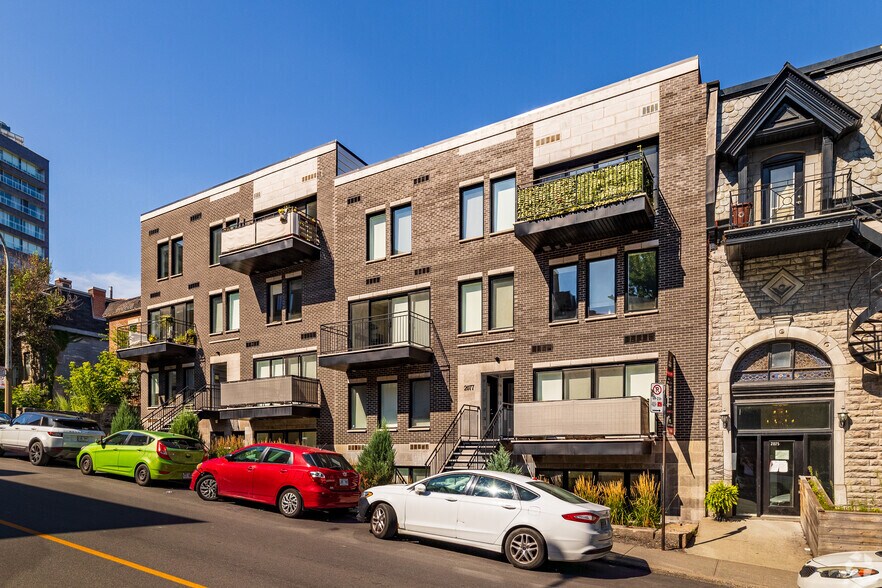 2077 Rue Saint-Hubert, Montréal, QC à vendre - Photo du bâtiment - Image 2 de 3