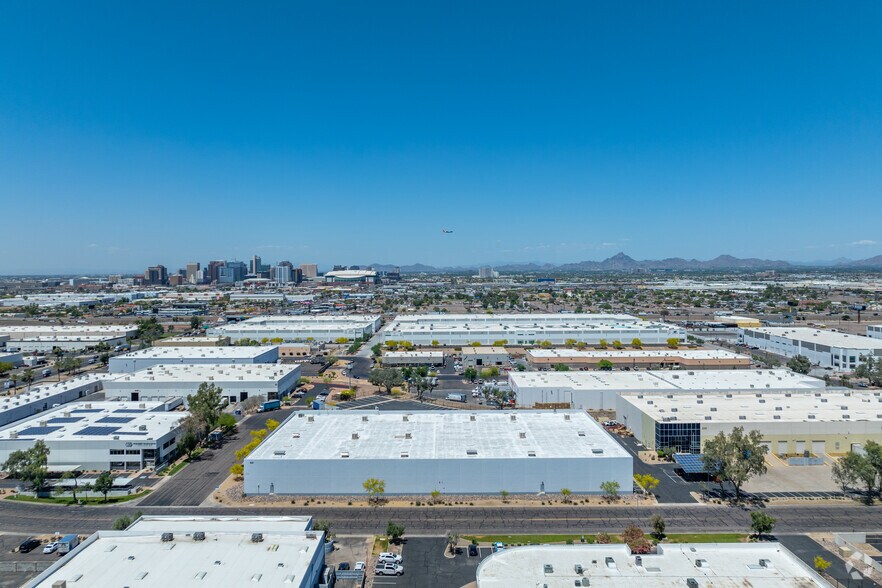 824 E University Dr, Phoenix, AZ à louer - Photo du bâtiment - Image 2 de 5