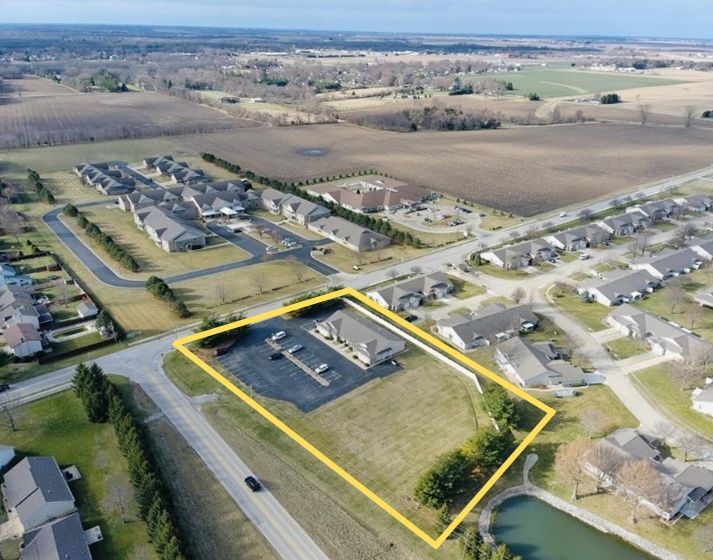 1110 Arbor Dr, Decatur, IL à vendre - Photo du bâtiment - Image 2 de 18