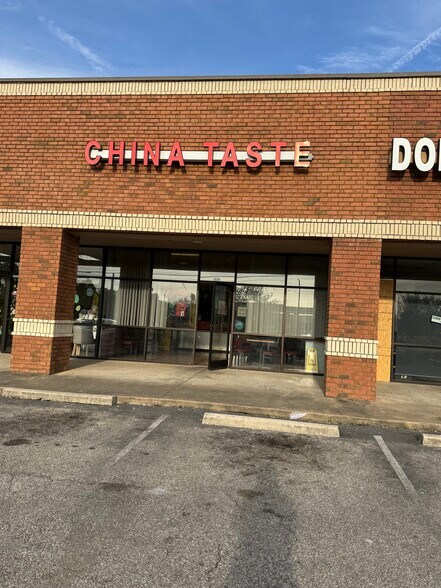 1890 Berryhill, Cordova, TN à louer - Photo du bâtiment - Image 1 de 19