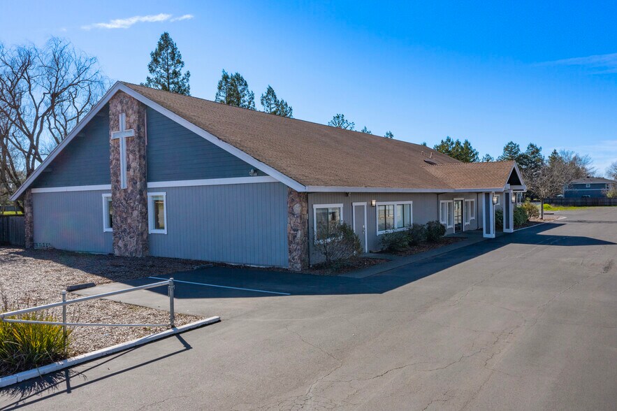 1363 Fulton Rd, Santa Rosa, CA à vendre - Photo du bâtiment - Image 2 de 78