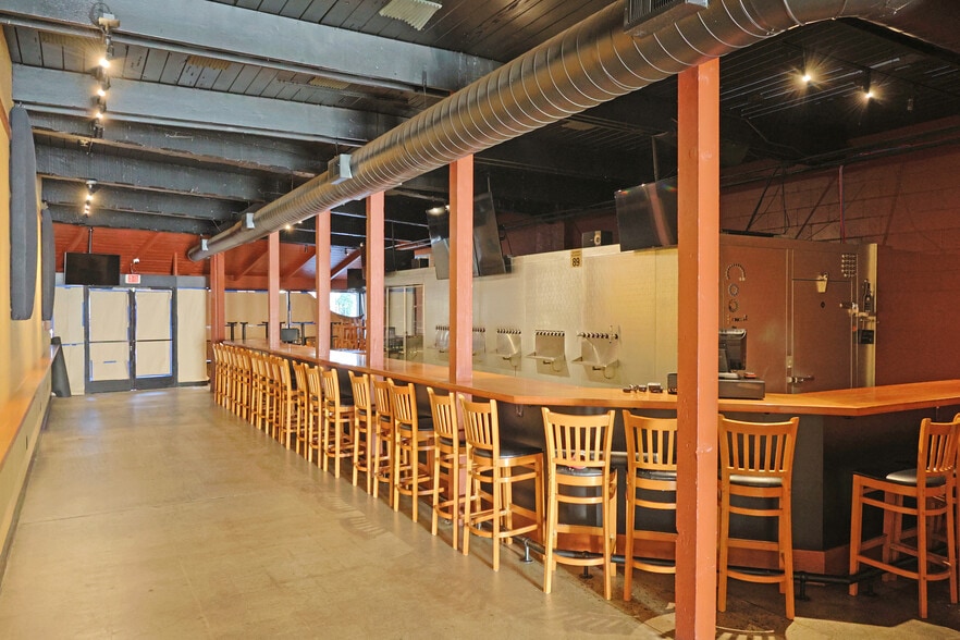 1517 E 14th St, San Leandro, CA for lease - Building Photo - Image 3 of 15