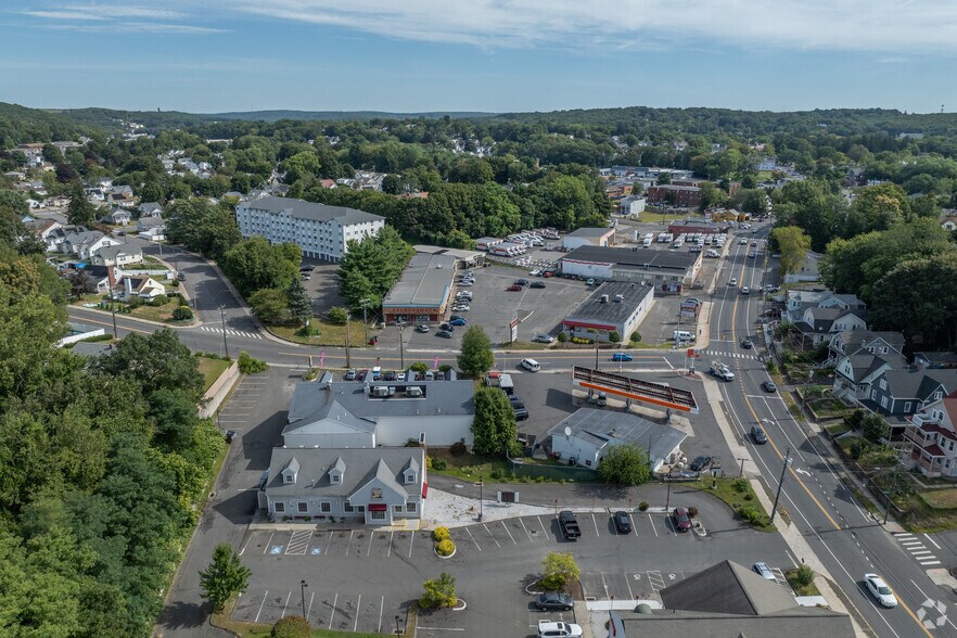 158 Manor Ave, Waterbury, CT à vendre - Aérien - Image 3 de 5