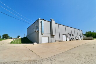 4478-4488 Dodge St, Dubuque, IA for lease Building Photo- Image 1 of 13