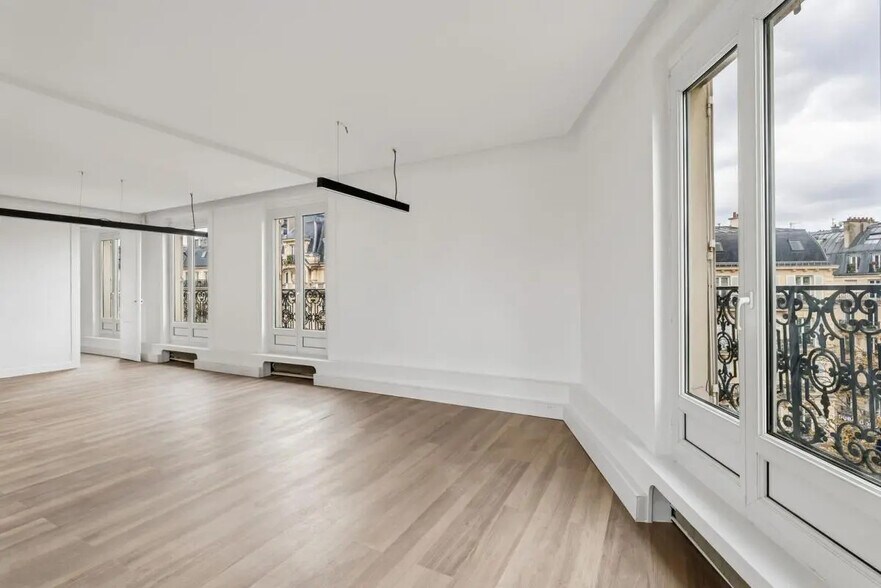 114 Boulevard De Magenta, Paris for lease - Interior Photo - Image 3 of 12