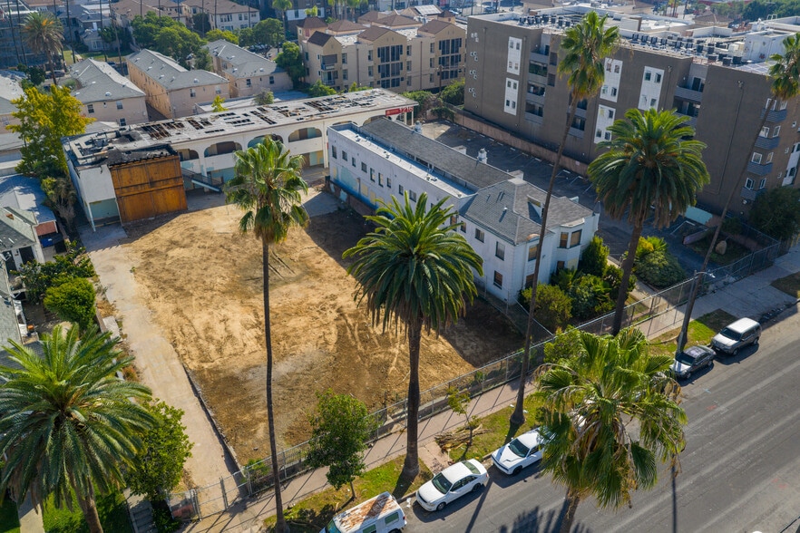 1216 Menlo Ave, Los Angeles, CA à vendre - Photo du bâtiment - Image 3 de 10