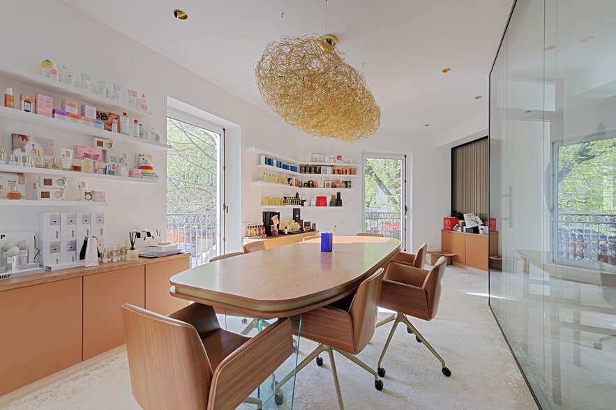 43 Avenue Hoche, Paris à louer - Photo du bâtiment - Image 2 de 18