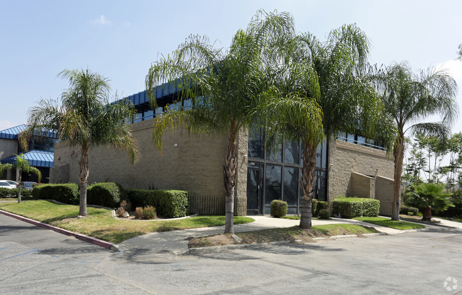 9233 Charles Smith Ave, Rancho Cucamonga, CA for sale - Building Photo - Image 1 of 1