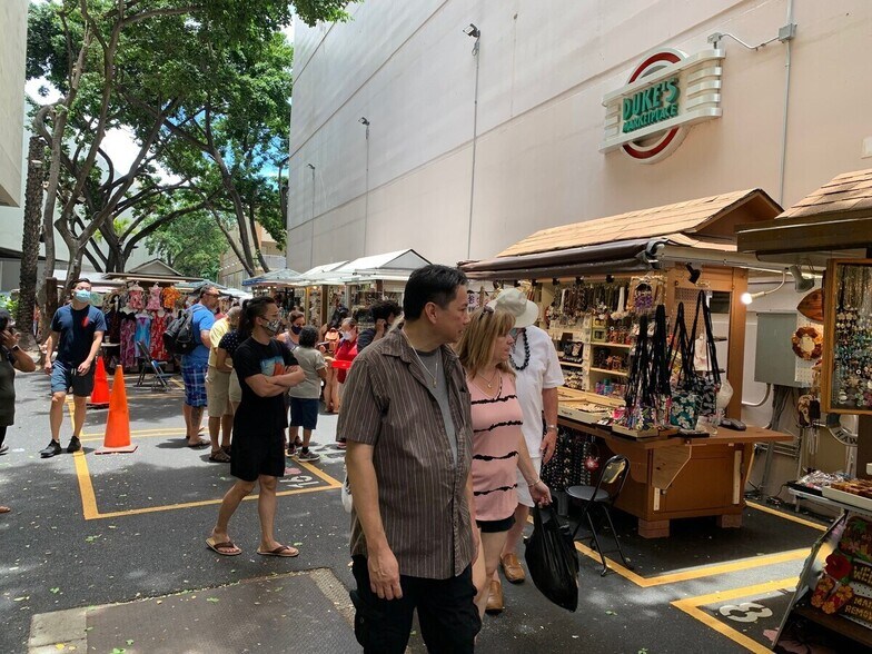 5 Dukes Lane, Honolulu, HI à louer - Photo du bâtiment - Image 2 de 12