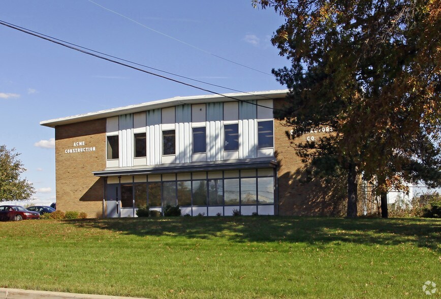 7695 Bond St, Solon, OH for sale - Building Photo - Image 3 of 4