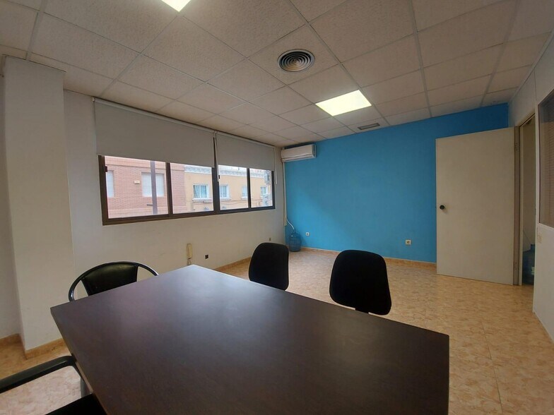 Office in El Ejido, Almería for lease - Building Photo - Image 2 of 7