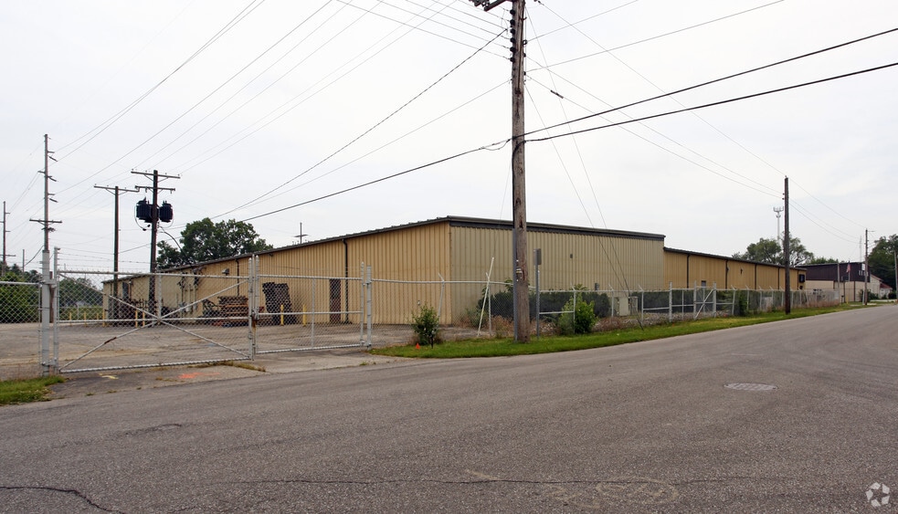 1101 S Lafayette St, Elkhart, IN à louer - Photo du bâtiment - Image 2 de 5