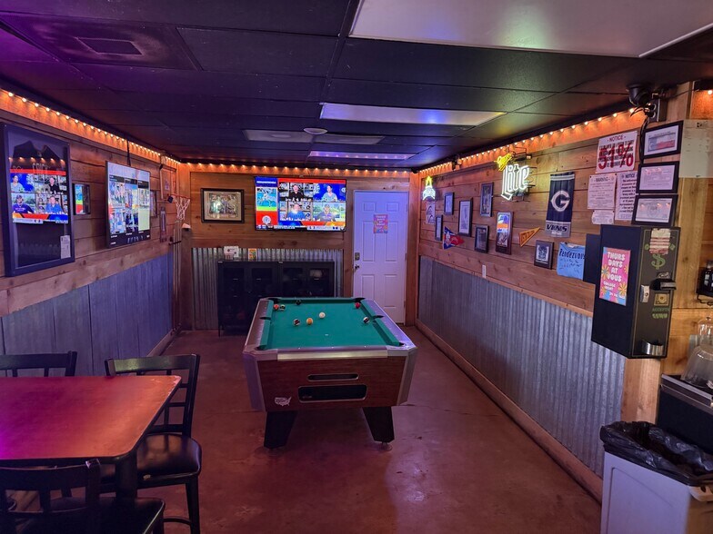 2111 Texoma Pky, Sherman, TX à vendre - Photo du bâtiment - Image 2 de 8