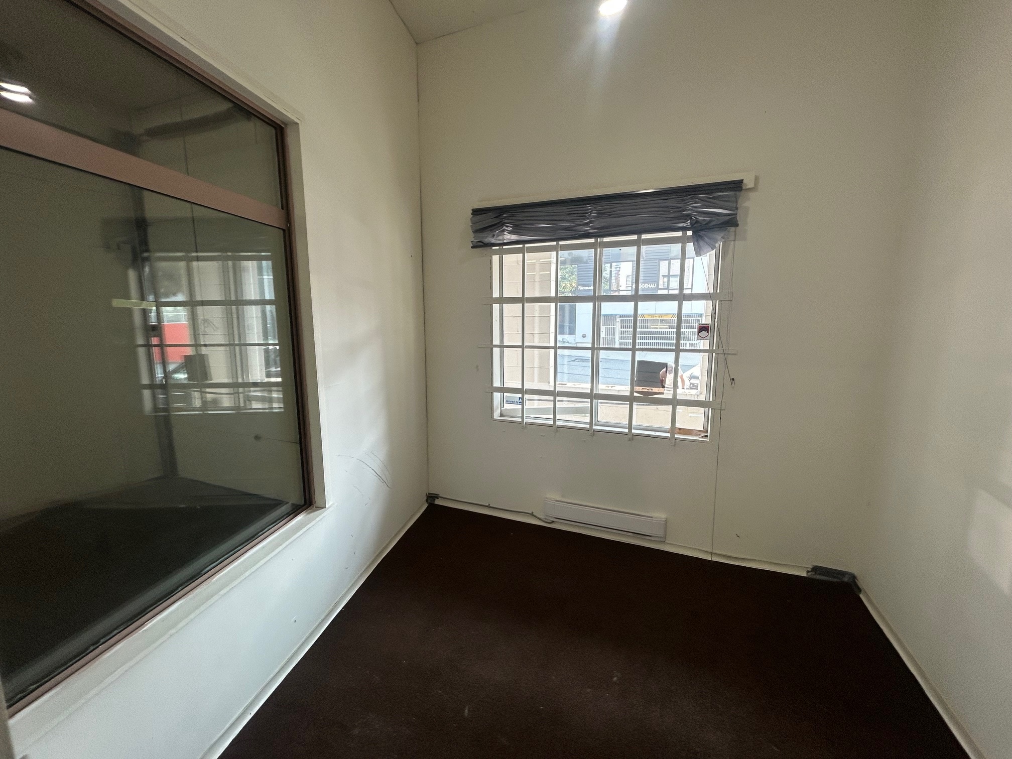 25 6th Ave E, Vancouver, BC for lease Interior Photo- Image 1 of 7