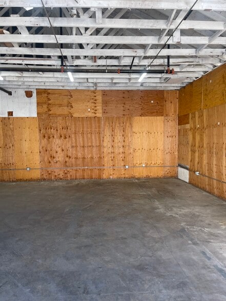 4130 Hallmark Pky, San Bernardino, CA for lease - Building Photo - Image 3 of 9